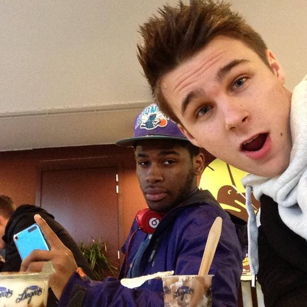 Photo taken at Smatch by Gianni H. on 1/31/2013