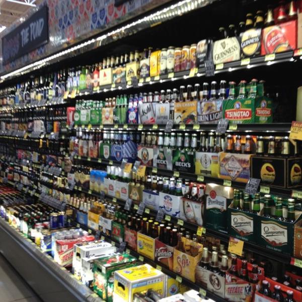 Photo taken at Whole Foods Market by Milton on 9/29/2012