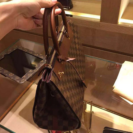 Louis Vuitton路易威登lv女包16新款中号棋盘格单肩手提包N41337 Louis Vuitton路易威登lv女包16新款中号棋盘格单肩手提包N41337