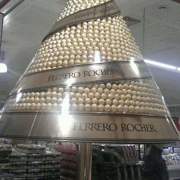 Photo taken at Caprabo by Lidia R. on 11/8/2011