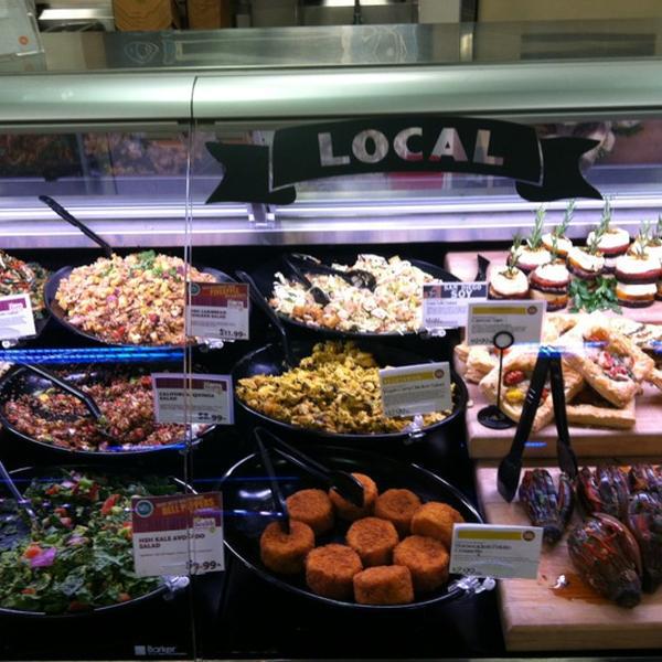 Photo taken at Whole Foods Market by Mark S. on 8/8/2012-加尼福尼亚 恩西尼塔斯海岸公路101S687(W E圣& W F街间) Photo taken at Whole Foods Market by Mark S. on 8/8/2012