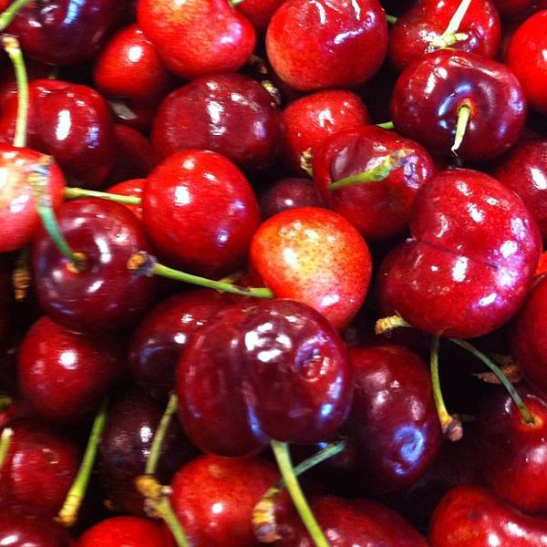 Photo taken at Whole Foods Market by Wine H. on 6/1/2012-加尼福尼亚 恩西尼塔斯海岸公路101S687(W E圣& W F街间) Photo taken at Whole Foods Market by Wine H. on 6/1/2012