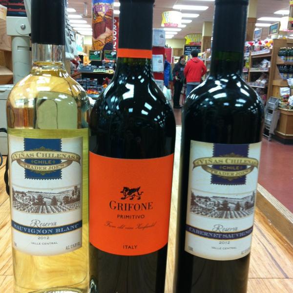 Photo taken at Trader Joe's by Christopher R. on 5/4/2013-伊利诺州芝加哥市安大略湖路44号 Photo taken at Trader Joe's by Christopher R. on 5/4/2013