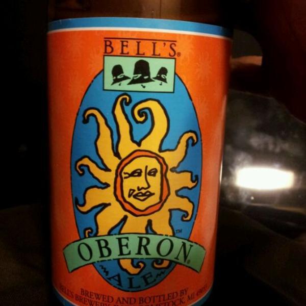 Photo taken at Trader Joe's by Roshan on 4/11/2012-伊利诺州芝加哥市安大略湖路44号 Photo taken at Trader Joe's by Roshan on 4/11/2012