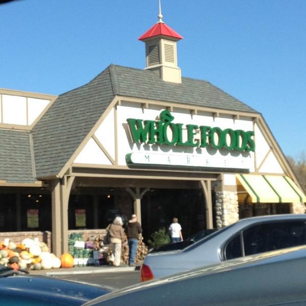 Photo taken at Whole Foods Market by Mary M. on 11/15/2012-奥克拉荷马塔尔萨第41街1401(在皮奥里亚) Photo taken at Whole Foods Market by Mary M. on 11/15/2012