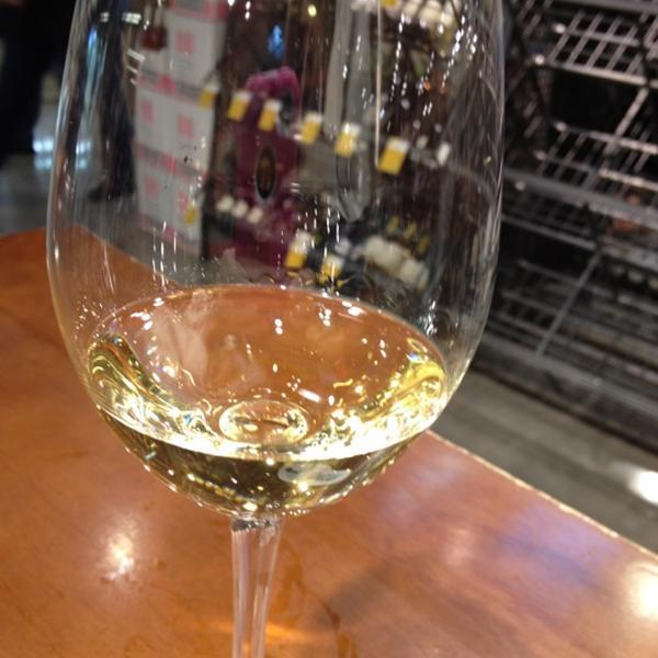 Photo taken at Whole Foods Market by Vicky S. on 9/1/2012-美国弗吉尼亚州格伦 - 阿伦西广场街11173 Photo taken at Whole Foods Market by Vicky S. on 9/1/2012