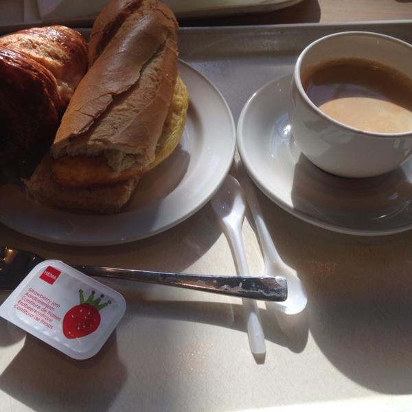 Photo taken at HEMA by Alexpan on 4/28/2015