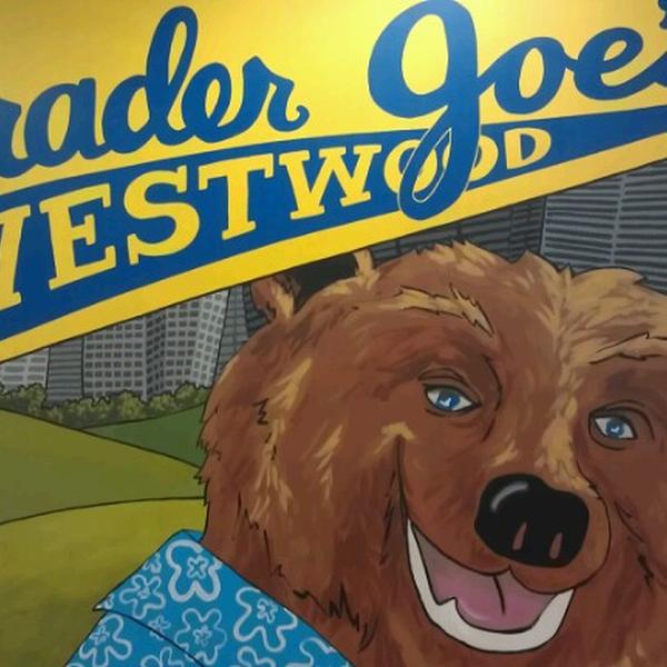 Photo taken at Trader Joe's by John H. on 11/23/2012-加利福尼亚州洛杉矶格兰登大道1000号 Photo taken at Trader Joe's by John H. on 11/23/2012