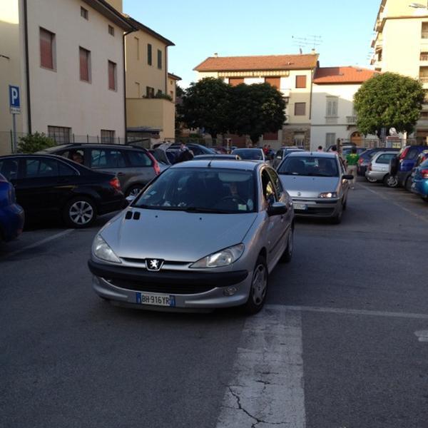 Photo taken at Coop by Giovanni B. on 5/19/2012-意大利托斯卡纳切塔尔多克劳迪奥·蒙特威尔第路 Photo taken at Coop by Giovanni B. on 5/19/2012