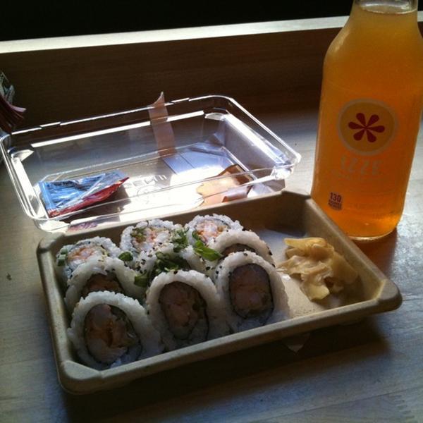 Photo taken at Whole Foods Market by Sharon O. on 2/17/2012-加尼福尼亚圣罗莎 城市 康涅狄格R390(在盖尔南韦尔路) Photo taken at Whole Foods Market by Sharon O. on 2/17/2012