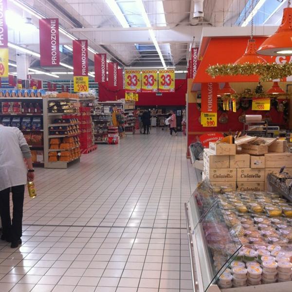 Photo taken at Bennet by Franco P. on 1/5/2012-意大利皮埃蒙特贝尔福尔泰蒙费拉托贝尔福特购物中心 Photo taken at Bennet by Franco P. on 1/5/2012