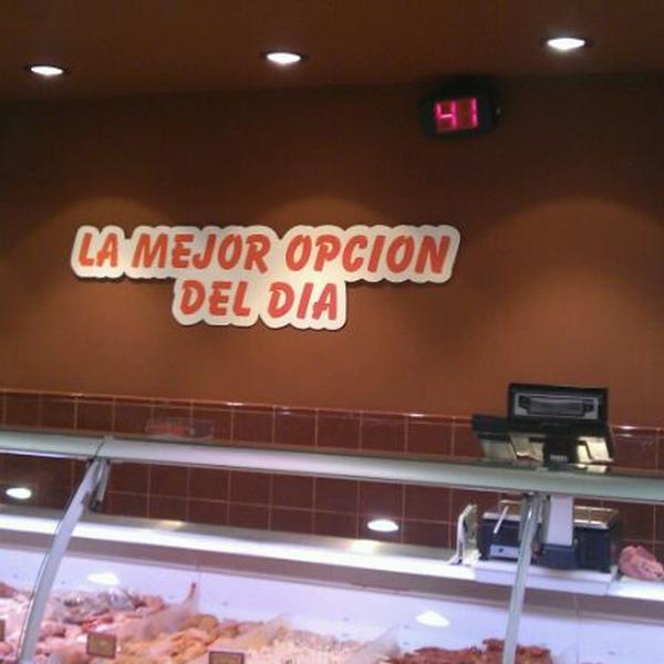 Photo taken at Mercadona by Ángel Raúl G. on 5/9/2012