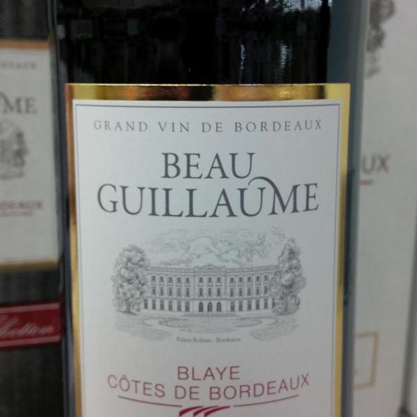 Photo taken at Auchan by Guillaume d. on 1/2/2014-法国勃艮第卢瓦尔河畔科斯内库尔大香舍曼 Photo taken at Auchan by Guillaume d. on 1/2/2014