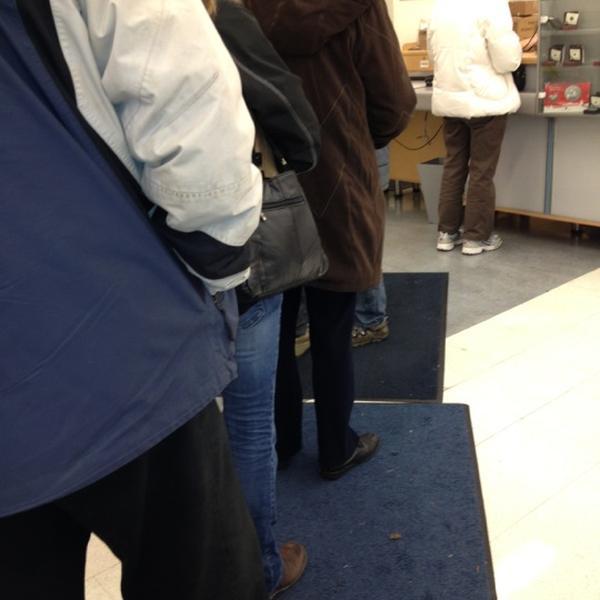 Photo taken at Shoppers Drug Mart by Heather C. on 12/5/2012