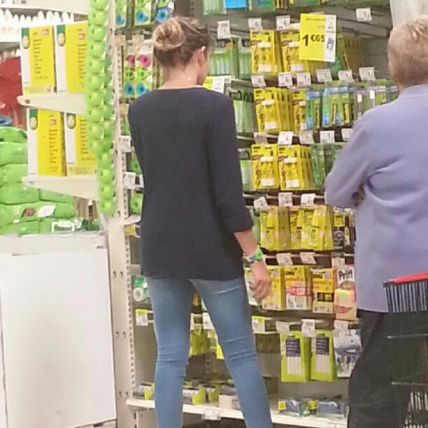 Photo taken at Auchan by Manu L. on 9/4/2012-法国勃艮第卢瓦尔河畔科斯内库尔大香舍曼 Photo taken at Auchan by Manu L. on 9/4/2012