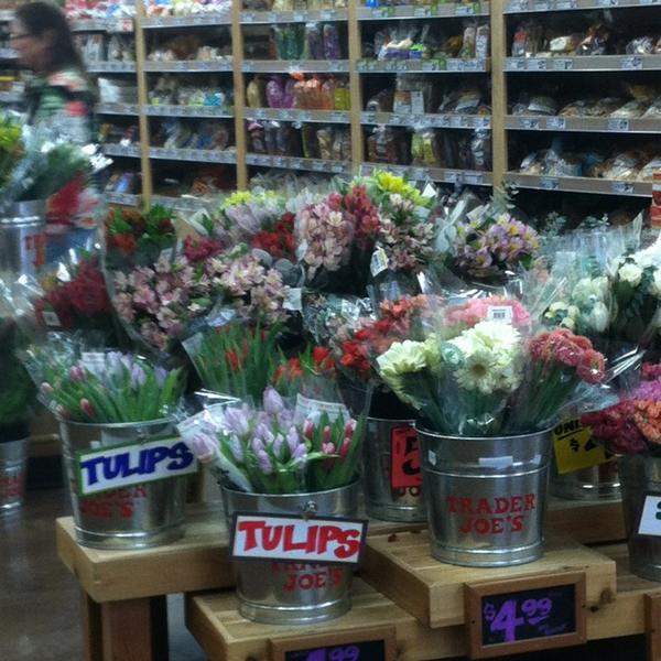 Photo taken at Trader Joe's by Susan L. on 1/11/2013-美国伊利诺斯州阿冈昆兰德尔南路1800 Photo taken at Trader Joe's by Susan L. on 1/11/2013