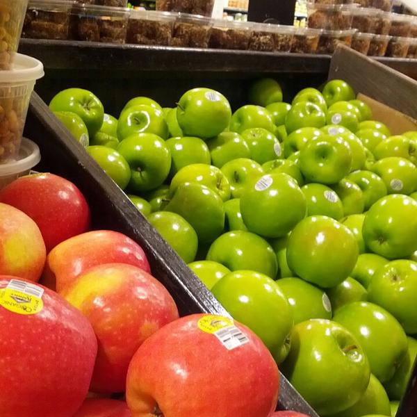 Photo taken at Whole Foods Market by Idson D. on 4/3/2013-加尼福尼亚旧金山加州圣1765(富兰克林街) Photo taken at Whole Foods Market by Idson D. on 4/3/2013