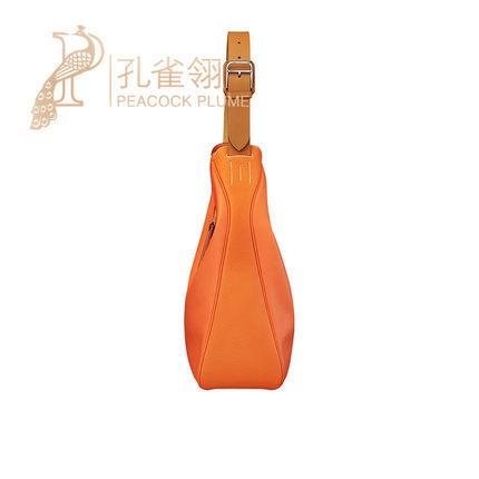 Hermes Parfums/爱马仕女包16春款大号时尚牛皮单肩包H068607CKAD Hermes Parfums/爱马仕女包16春款大号时尚牛皮单肩包H068607CKAD