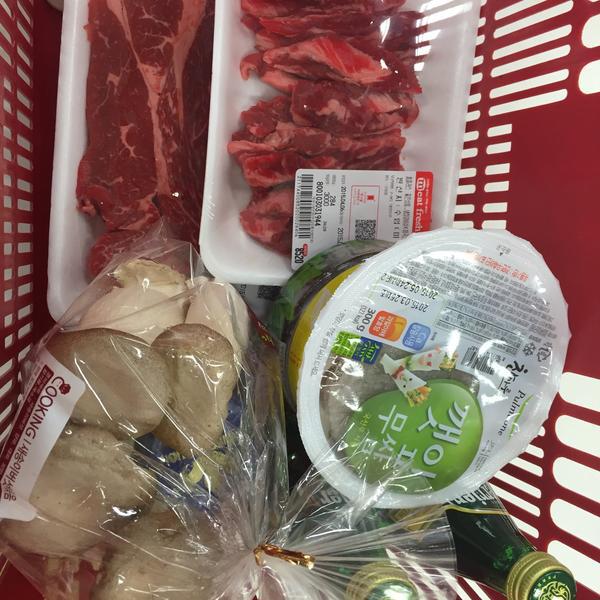 Photo taken at 홈플러스 (Home Plus) by 2heeyeon on 4/7/2015