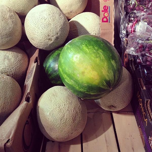 Photo taken at Trader Joe's by Mary B. on 12/23/2012-弗吉尼亚州格伦 - 阿伦褐砂石大道11331 Photo taken at Trader Joe's by Mary B. on 12/23/2012