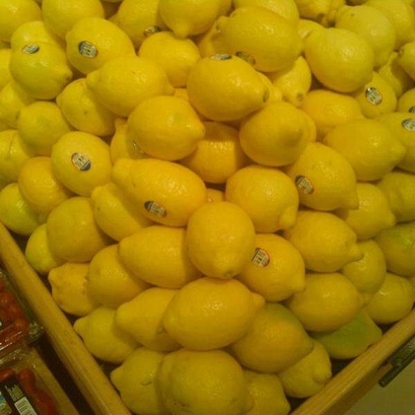 Photo taken at Whole Foods Market by Rick A. on 10/19/2012-加拿大多伦多大道路87 Photo taken at Whole Foods Market by Rick A. on 10/19/2012