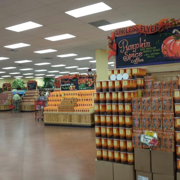 Photo taken at Trader Joe's by Jen B. on 10/13/2014-南卡莱罗纳州哥伦比亚市森林路4516号 Photo taken at Trader Joe's by Jen B. on 10/13/2014