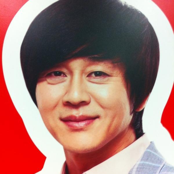 Photo taken at 홈플러스 (Home Plus) by TOMMY L. on 6/22/2012-京畿道高阳市一山东区中央路1275号路64号(一山店) Photo taken at 홈플러스 (Home Plus) by TOMMY L. on 6/22/2012