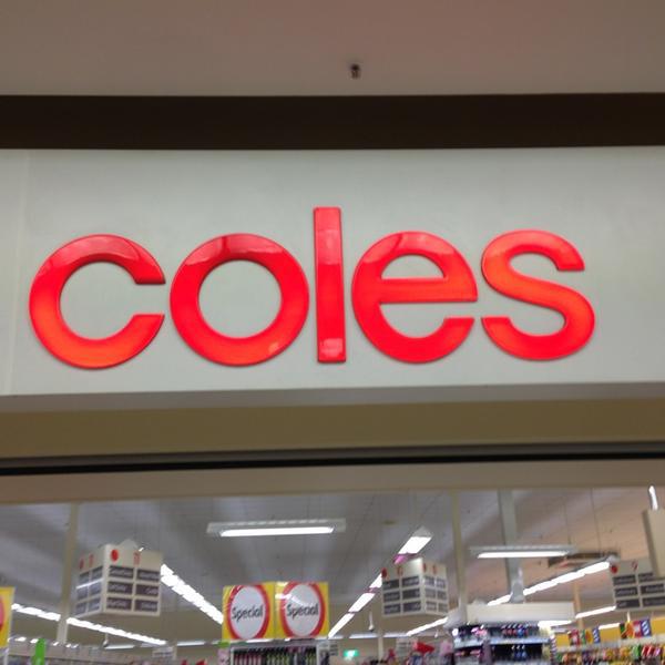 Photo taken at Coles by Kei on 3/28/2013-昆士兰州阳光海岸麦科洛街电源路Coles超市 Photo taken at Coles by Kei on 3/28/2013