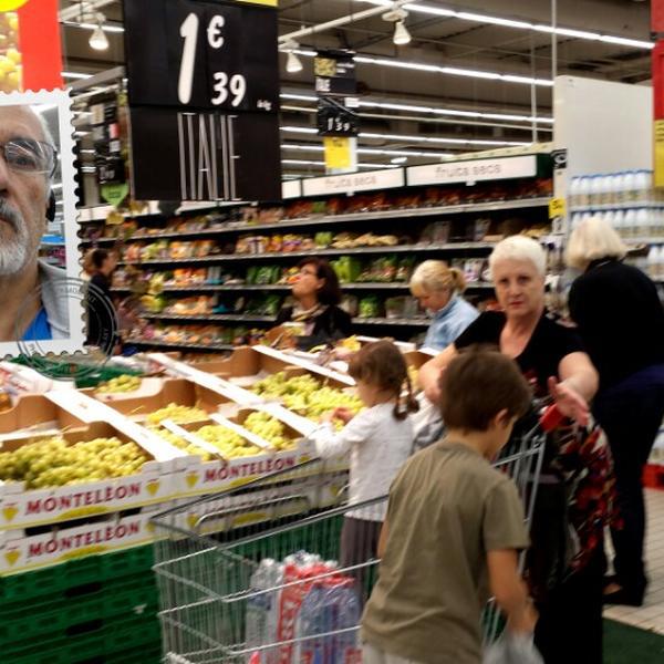 Photo taken at Carrefour Trifontaine by Longboard34 D. on 10/24/2013-法国朗格多克鲁西永圣克莱芒德里维埃冈义路 Photo taken at Carrefour Trifontaine by Longboard34 D. on 10/24/2013