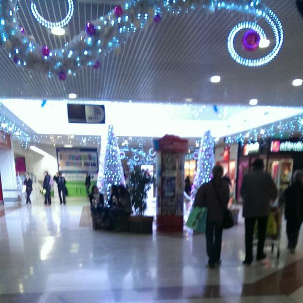 Photo taken at Carrefour Trifontaine by Mister P. on 12/13/2013-法国朗格多克鲁西永圣克莱芒德里维埃冈义路 Photo taken at Carrefour Trifontaine by Mister P. on 12/13/2013