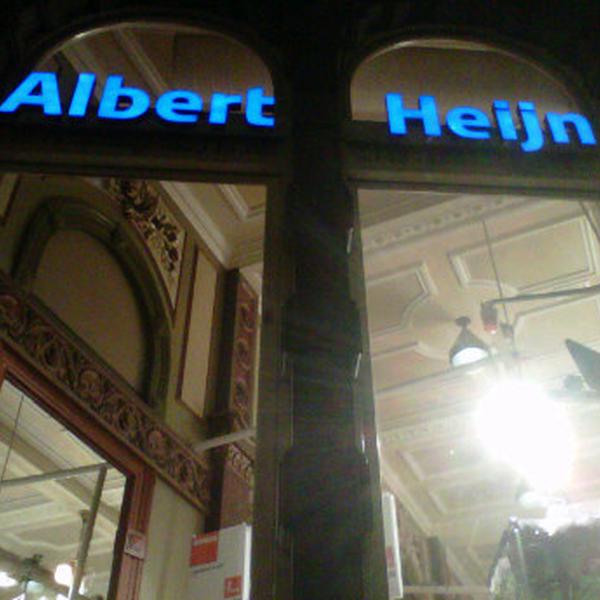 Photo taken at Albert Heijn by aalt s. on 11/3/2011-荷兰北荷兰省阿姆斯特丹普林斯很隹克凯德20 Photo taken at Albert Heijn by aalt s. on 11/3/2011