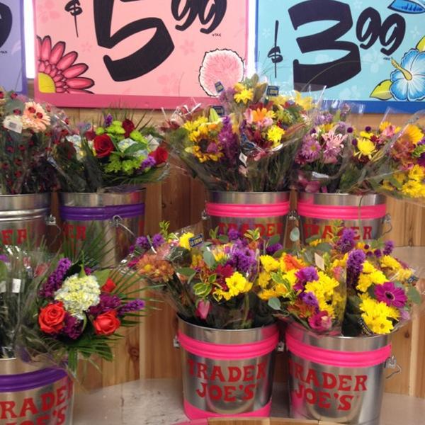 Photo taken at Trader Joe's by Chelle on 9/8/2012-加利福尼亚州科罗纳卡波特大街2790号 Photo taken at Trader Joe's by Chelle on 9/8/2012