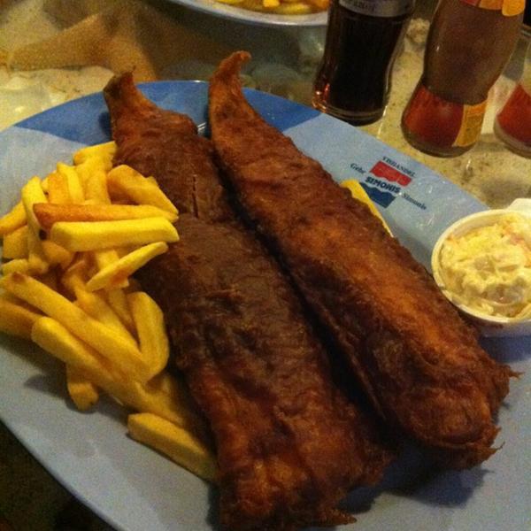 Photo taken at Simonis aan de Haven by Edwin H. on 5/13/2012-荷兰南荷兰省斯赫弗宁恩鱼拍卖路20 Photo taken at Simonis aan de Haven by Edwin H. on 5/13/2012