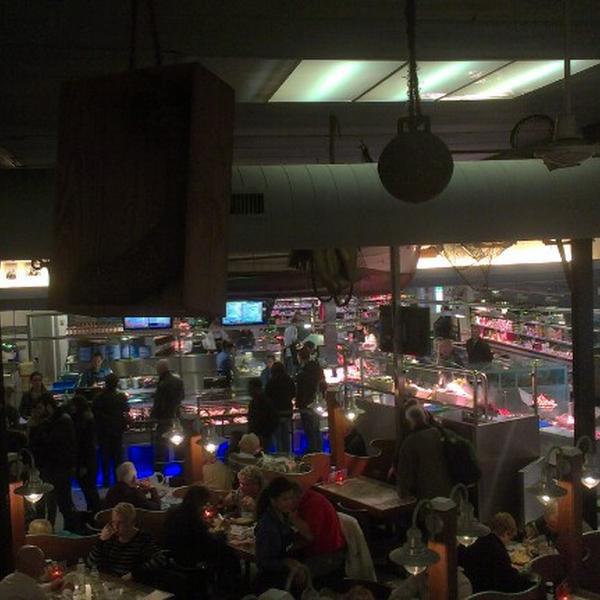 Photo taken at Simonis aan de Haven by Joost M. on 11/3/2012-荷兰南荷兰省斯赫弗宁恩鱼拍卖路20 Photo taken at Simonis aan de Haven by Joost M. on 11/3/2012