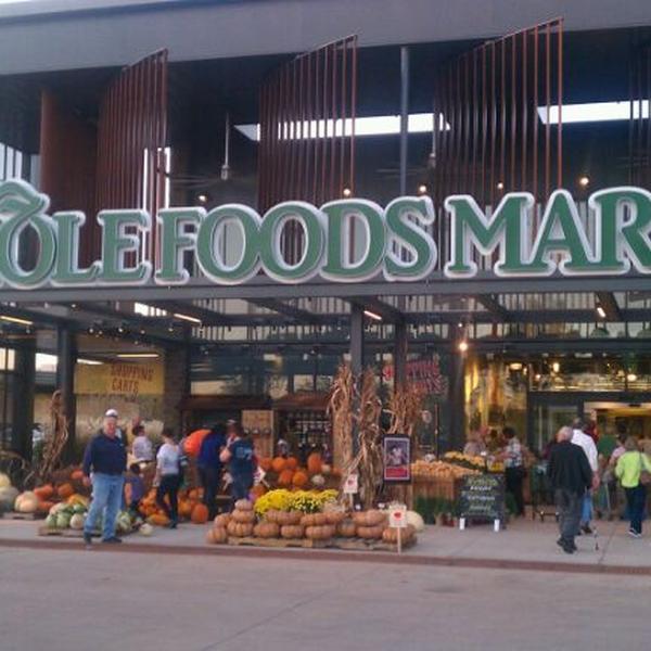 Photo taken at Whole Foods Market by Susan B. on 10/15/2011-俄勒冈州俄克拉荷马市北西大街(北克拉森大道)6001 Photo taken at Whole Foods Market by Susan B. on 10/15/2011