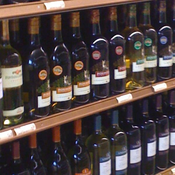 Photo taken at Wegmans by Jan R. on 9/10/2011-弗吉尼亚州弗雷德里克斯堡秋季山大道2281 Photo taken at Wegmans by Jan R. on 9/10/2011