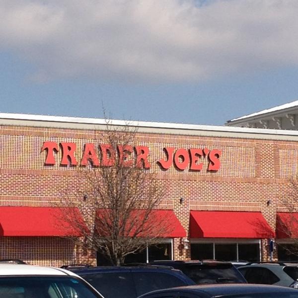 Photo taken at Trader Joe's by Scott E. on 2/18/2012-俄亥俄州哥伦布伊斯顿环路3888 Photo taken at Trader Joe's by Scott E. on 2/18/2012