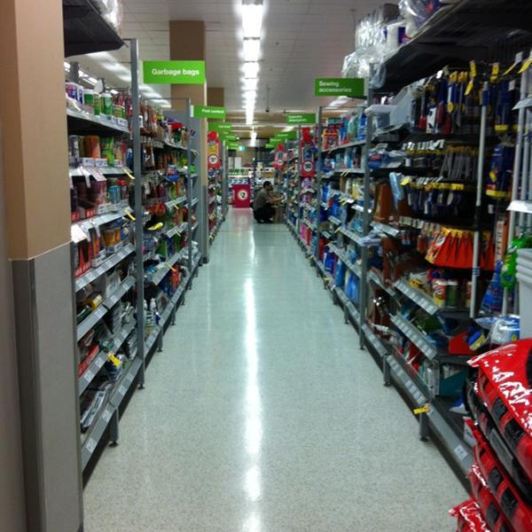 Photo taken at Coles by Rod v. on 4/28/2012-澳大利亚维多利亚州墨尔本菲茨罗伊约翰斯顿街95-103 Photo taken at Coles by Rod v. on 4/28/2012