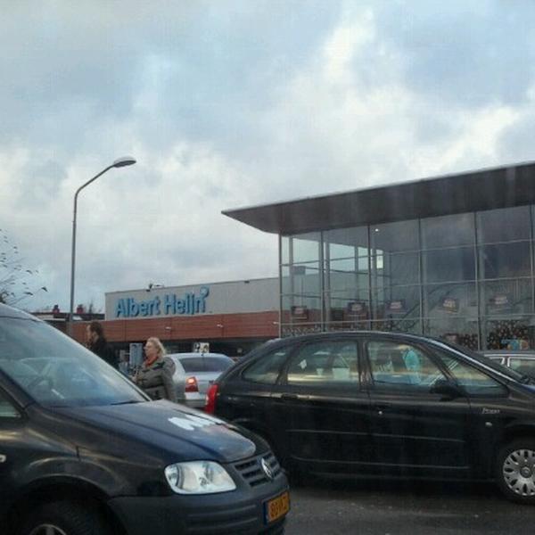 Photo taken at Albert Heijn XL by Rob E. on 12/30/2012-荷兰格尔德兰奈梅亨圣雅各大街61号 Photo taken at Albert Heijn XL by Rob E. on 12/30/2012