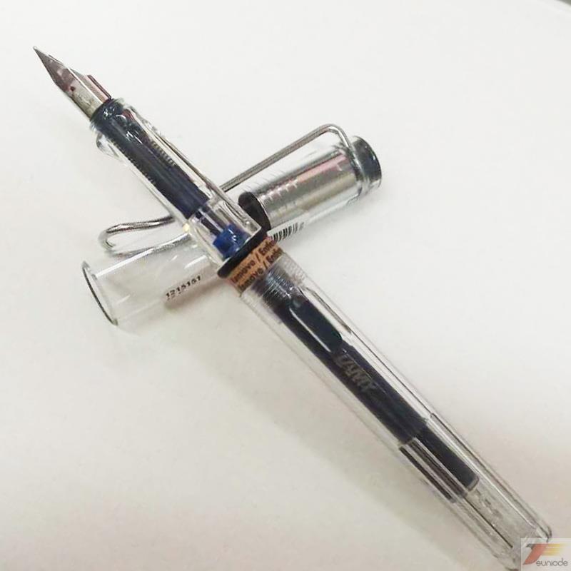 德国Lamy 凌美Safari狩猎系列墨水笔/钢笔 transparent透明 F笔尖 德国Lamy 凌美Safari狩猎系列墨水笔/钢笔 transparent透明 F笔尖