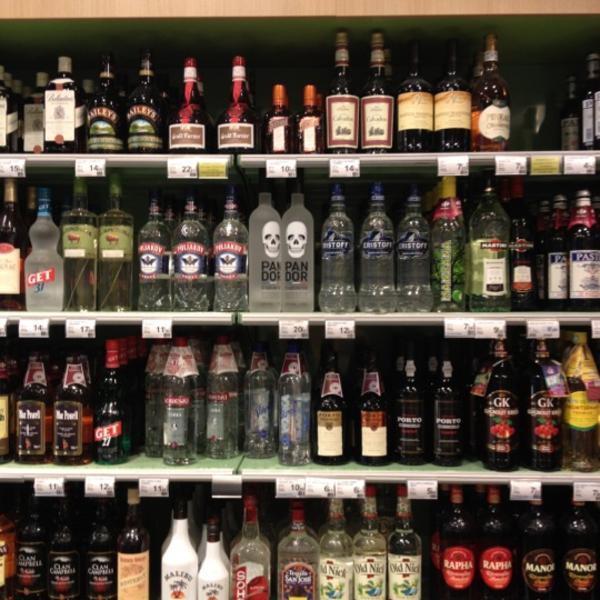 Photo taken at Carrefour by Ягужинская on 6/28/2012