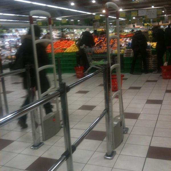Coop Pontassieve 意大利托斯卡纳蓬塔谢韦阿尔弗雷多和卡罗德尔广场1-3