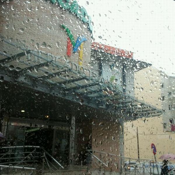 Photo taken at Mercadona (Mercado das Travesas) by Edu R. on 4/11/2012