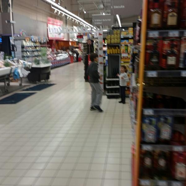 Photo taken at Carrefour by Longboard34 D. on 11/5/2014