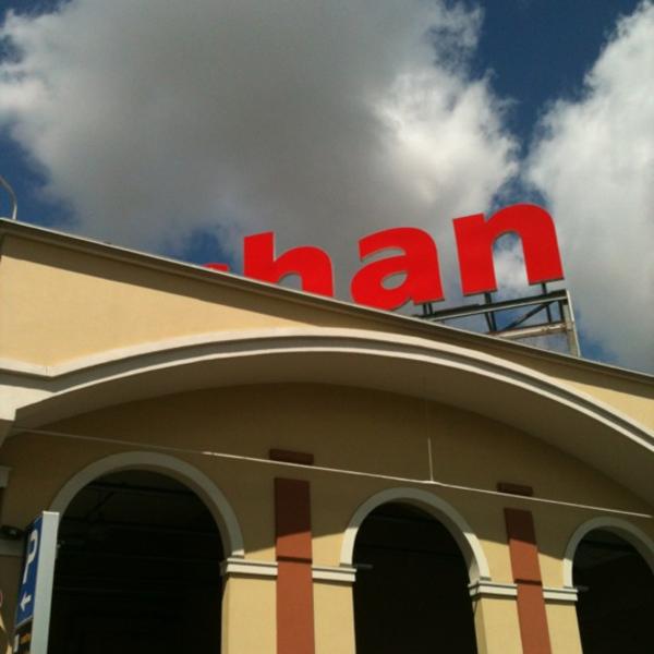 Photo taken at Auchan Casal Bertone by Alberto F. on 4/21/2012-意大利拉齐奥罗马阿尔贝托波利奥大街50 Photo taken at Auchan Casal Bertone by Alberto F. on 4/21/2012