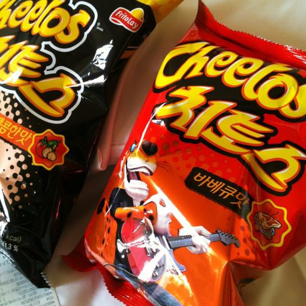 Photo taken at 이마트 (E-Mart) by Emily D. on 3/25/2013-济州市塔洞38易买得超市 Photo taken at 이마트 (E-Mart) by Emily D. on 3/25/2013