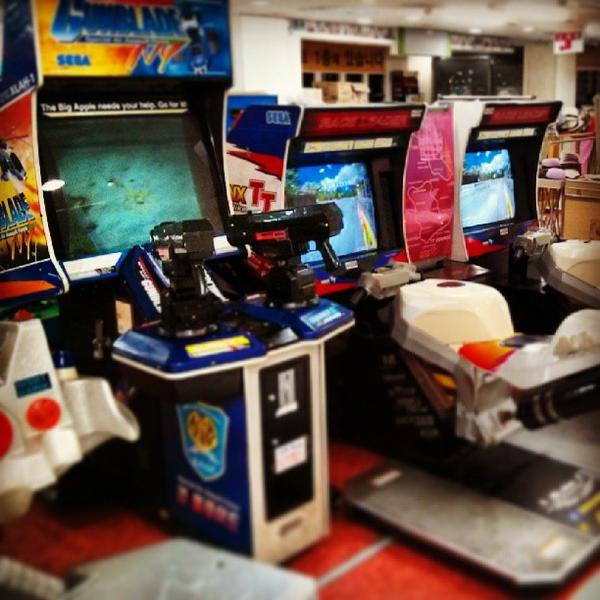 Photo taken at 이마트 (E-Mart) by Carles M. on 8/19/2013-济州市塔洞38易买得超市 Photo taken at 이마트 (E-Mart) by Carles M. on 8/19/2013