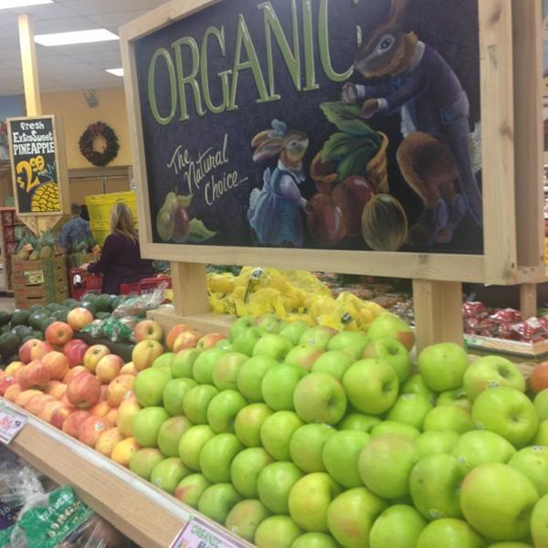 Photo taken at Trader Joe's by Spursfanhawaii on 11/30/2012-内华达州拉斯维加斯华盛顿大道7575号 Photo taken at Trader Joe's by Spursfanhawaii on 11/30/2012