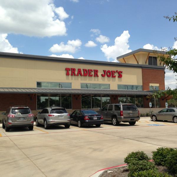 Photo taken at Trader Joe's by Desirae T. on 8/4/2013-美国得克萨斯州休斯敦沃斯路南1440 Photo taken at Trader Joe's by Desirae T. on 8/4/2013