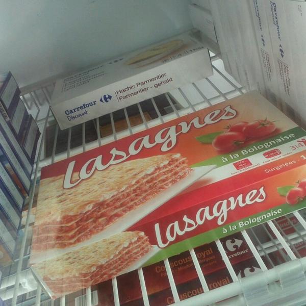 Photo taken at Carrefour by Franchess on 3/4/2013